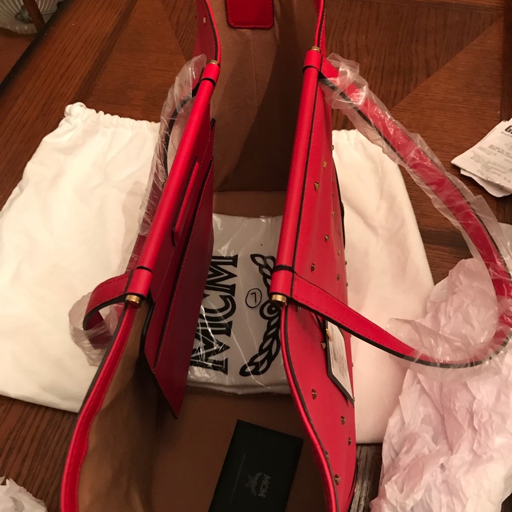 MCM Red shoulder bag - New with tags - Picture 4 of 5